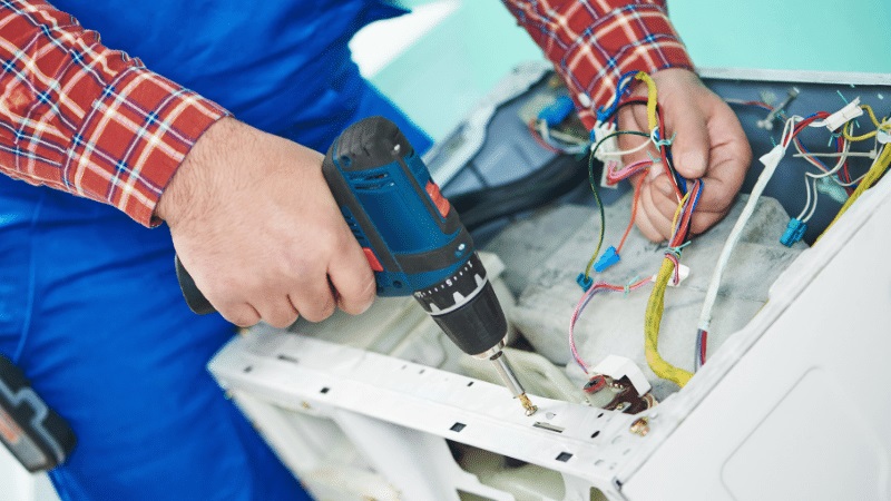 Soma Hitachi Hitachi çamaşır makinesi kart tamiri – Su almama arızası orijinal parça ile giderildi. - Teknik servis örneği